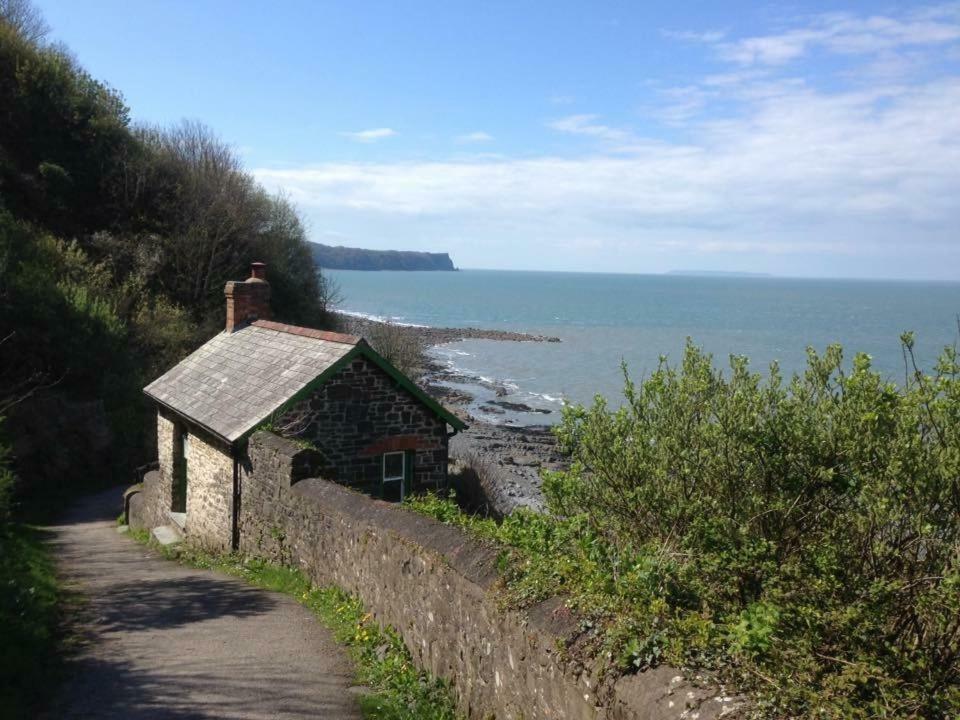 Home From Home B&B Hartland Exterior photo